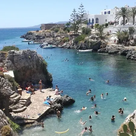Cerigo Hilltop House Ξενοδοχείο 3*